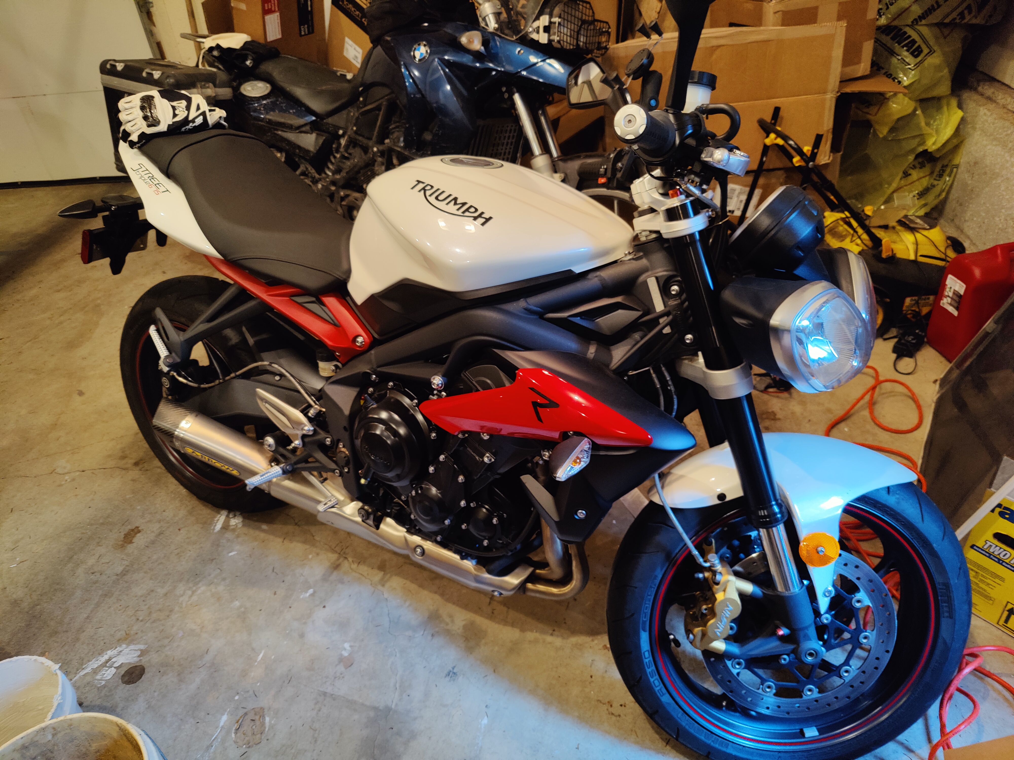 I sold three gasoline vehicles and bought two electric cars - Part 1